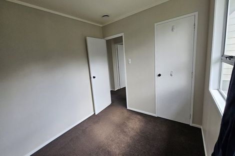 Photo of property in 111 Kemp Road, Massey, Auckland, 0614