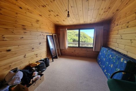 Photo of property in 10 Mervyn Place, Plimmerton, Porirua, 5026