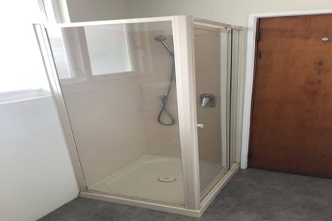 Photo of property in 2/18 Agra Crescent, Khandallah, Wellington, 6035