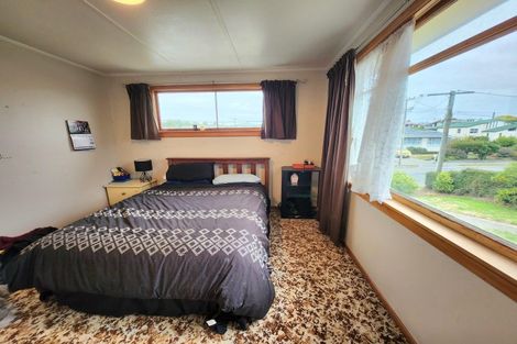 Photo of property in 16 Oxford Street, Holmes Hill, Oamaru, 9401