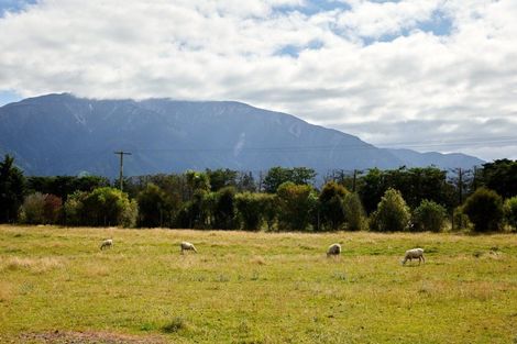 Photo of property in 10 Lake Hills Road, Inland Road, Kaikoura, 7373