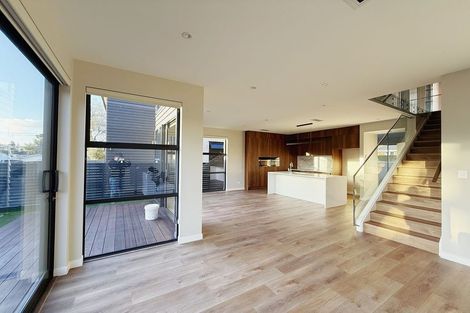 Photo of property in 30b Selwyn Road, Cockle Bay, Auckland, 2014