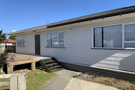 Photo of property in 49 Dungarvon Place, Clendon Park, Auckland, 2103