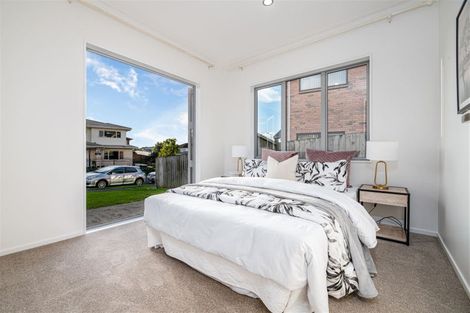 Photo of property in 17 Midhurst Avenue, Henderson, Auckland, 0612