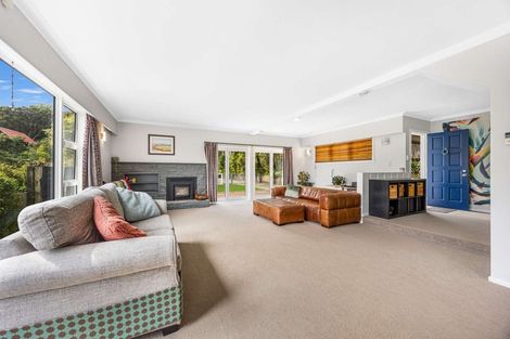 Photo of property in 13 Stratton Street, Normandale, Lower Hutt, 5010