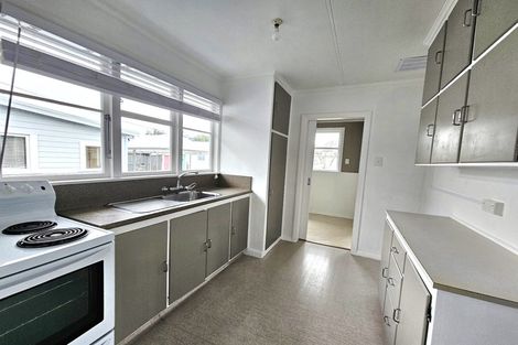 Photo of property in 2/106 Linton Street, West End, Palmerston North, 4410