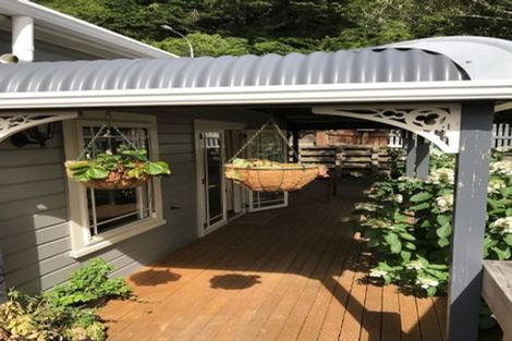 Photo of property in 294a Main Road, Tawa, Wellington, 5028