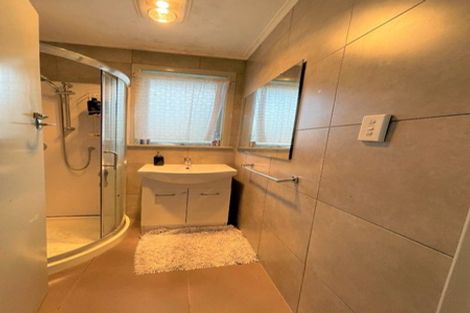 Photo of property in 10 Hinau Street, New Lynn, Auckland, 0600