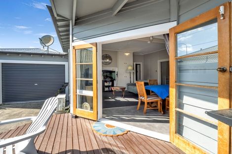 Photo of property in 6 Fairs Road, Milson, Palmerston North, 4414