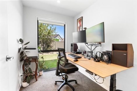 Photo of property in 21 Caledonia Drive, Mosgiel, 9024