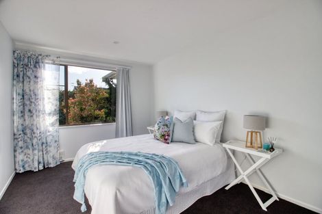 Photo of property in 2/10 Montclare Avenue, Ilam, Christchurch, 8041