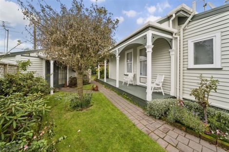 Photo of property in 1 Hunter Street, Hawera, 4610