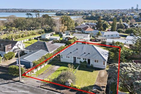 Photo of property in 132 Bayswater Avenue, Bayswater, Auckland, 0622