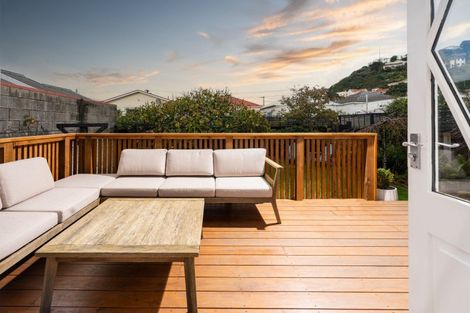 Photo of property in 9 Cruickshank Street, Kilbirnie, Wellington, 6022