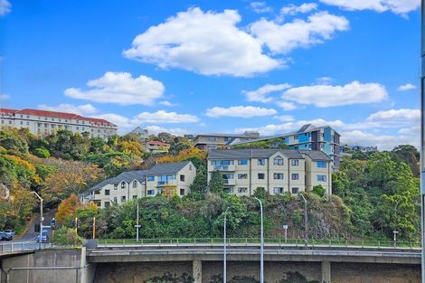 Photo of property in Montreaux Apartments, 2k/164 The Terrace, Wellington Central, Wellington, 6011