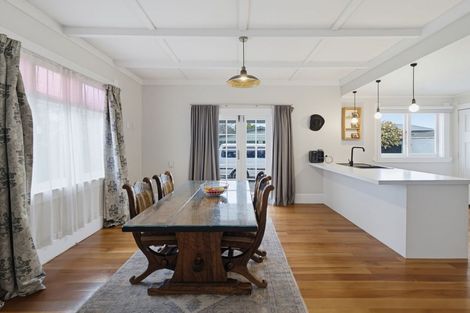 Photo of property in 1213 Caroline Road, Mayfair, Hastings, 4122