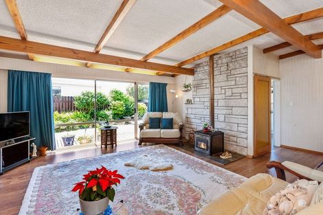 Photo of property in 9 Bermuda Grove, Paraparaumu Beach, Paraparaumu, 5032