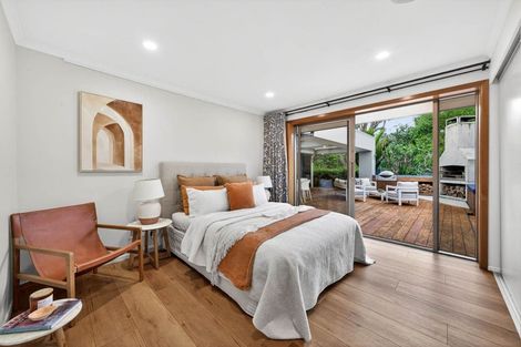 Photo of property in 18b Stratford Avenue, Milford, Auckland, 0620