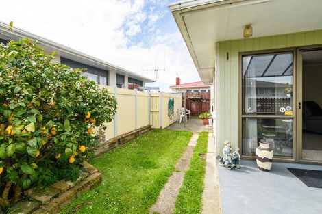 Photo of property in 2 Bethel Court, Milson, Palmerston North, 4414