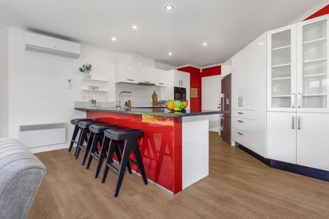 Photo of property in 6 Mariners Way, Whitby, Porirua, 5024