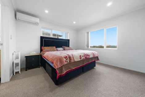 Photo of property in 13 Orona Way, Papatoetoe, Auckland, 2025