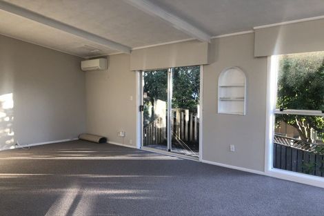 Photo of property in 19b Arrow Road, Forrest Hill, Auckland, 0620