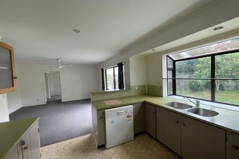 Photo of property in 12 Sumich Place, West Harbour, Auckland, 0618