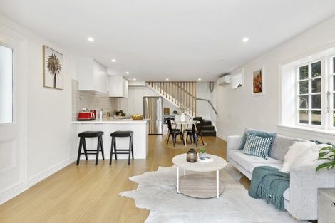 Photo of property in 27 Princess Terrace, Newtown, Wellington, 6021