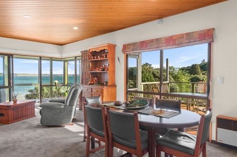 Photo of property in 20 Manganese Point Road, Tamaterau, Whangarei, 0174