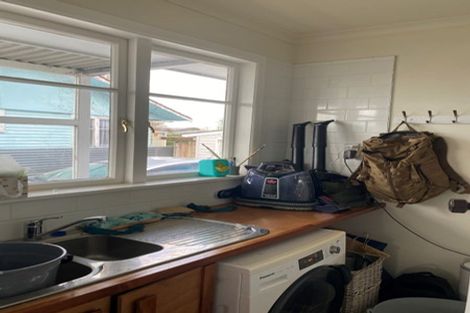 Photo of property in 71 Kettle Avenue, Awapuni, Palmerston North, 4412