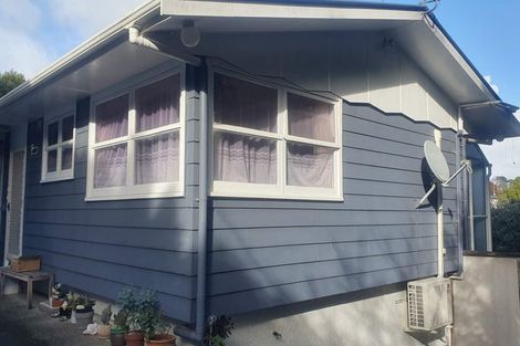 Photo of property in 20 Segedin Place, Glenfield, Auckland, 0629