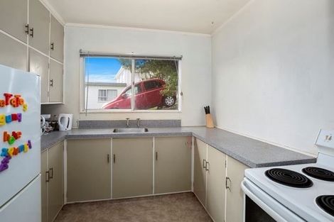 Photo of property in 59 Baylands Drive, Newlands, Wellington, 6037