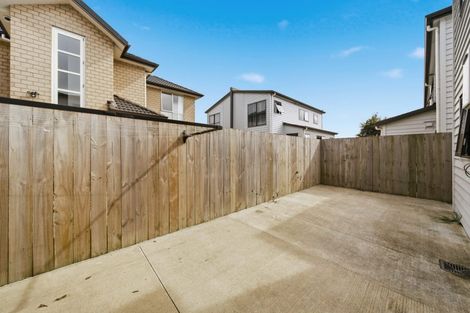 Photo of property in 8c Kent Road, Manurewa, Auckland, 2102