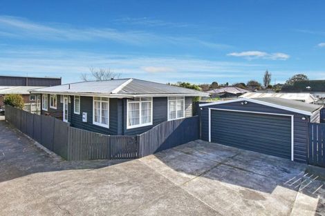 Photo of property in 2/16 View Road, Papakura, 2110