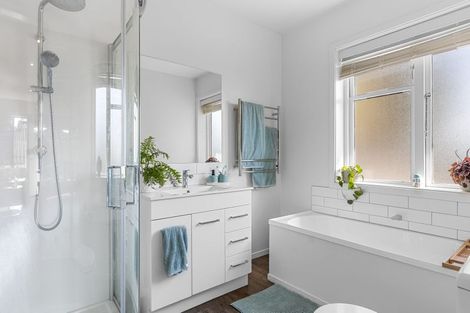 Photo of property in 36 Piko Crescent, Riccarton, Christchurch, 8041