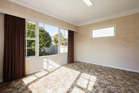 Photo of property in 52 Forest Lake Road, Forest Lake, Hamilton, 3200