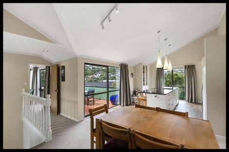 Photo of property in 2 Woodford Way, Crofton Downs, Wellington, 6035