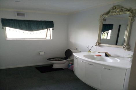 Photo of property in 140 Arawhata Road, Paraparaumu, 5032