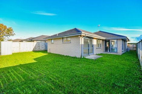Photo of property in 12 Maxwell Road, Pukekohe, 2120