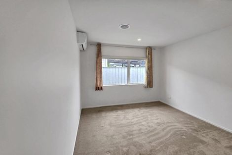Photo of property in 40 Johns Creek Crescent, Silverdale, 0932