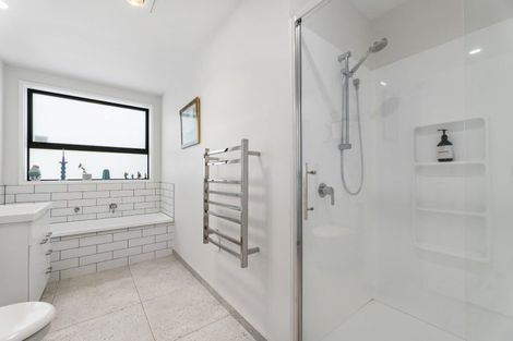 Photo of property in 43 Kotiate Street, Papamoa Beach, Papamoa, 3118