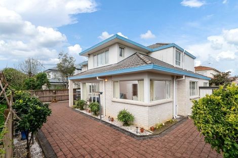 Photo of property in 2/16c Edendale Road, Somerville, Auckland, 2014