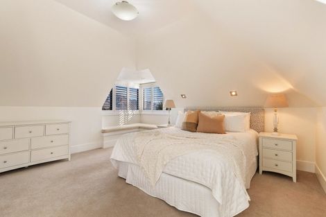 Photo of property in 17 The Terrace, Queenstown, 9300