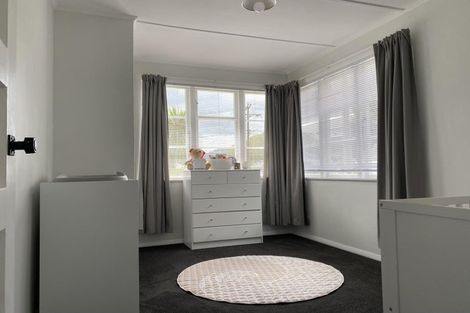 Photo of property in 29 Newcombe Street, Naenae, Lower Hutt, 5011