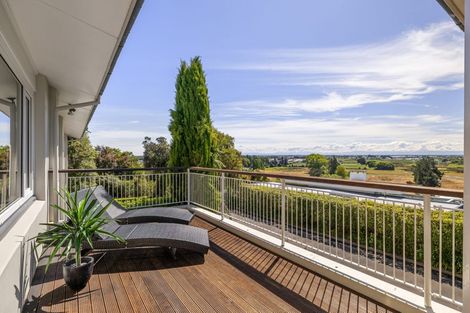 Photo of property in 425a Cashmere Road, Westmorland, Christchurch, 8025