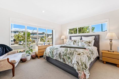 Photo of property in 2 Maylee Crescent, Gulf Harbour, Whangaparaoa, 0930