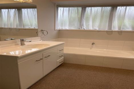 Photo of property in 2/61 Colombo Street, Cashmere, Christchurch, 8022