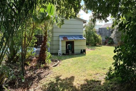 Photo of property in 4 Mahia Place, Kelvin Grove, Palmerston North, 4414