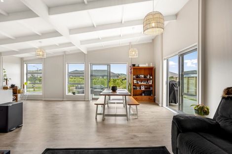 Photo of property in 8 Ngaroma Crescent, Whitianga, 3510