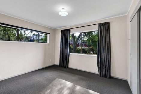 Photo of property in 87 Heta Road, Highlands Park, New Plymouth, 4312